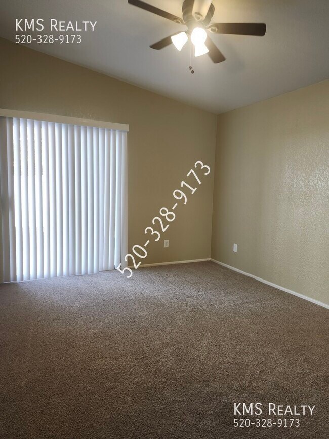 Building Photo - 5218 W Wood Owl Dr