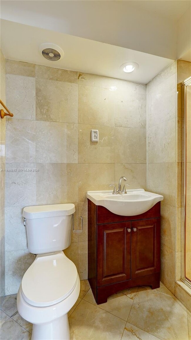 Building Photo - 1299 W 77th St