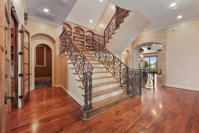 Building Photo - 12375 Tramonto Dr