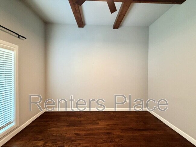 Building Photo - 803 E Delmar Pl