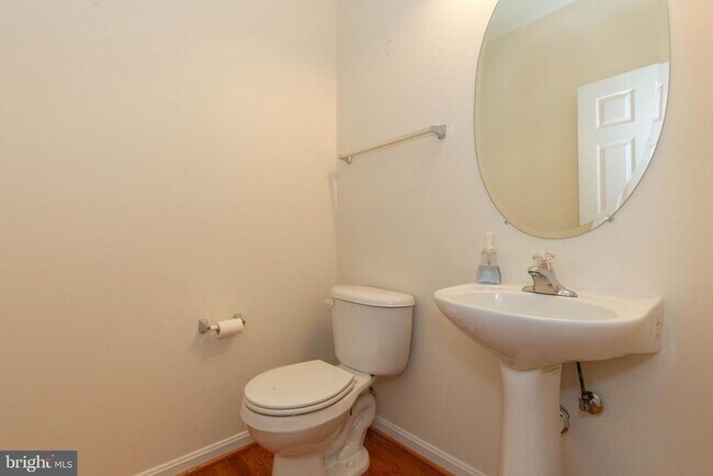 Building Photo - 341 Bullskin St