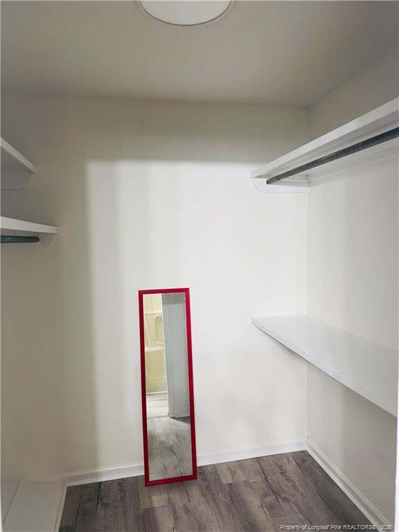 Building Photo - 551 Farmview Dr