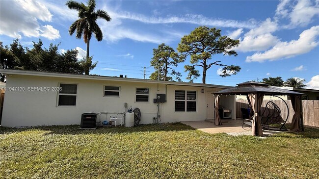 Building Photo - 1108 SW 22nd Terrace