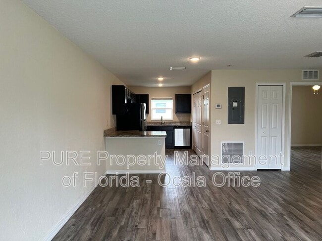 Building Photo - 7227 Midway Terrace
