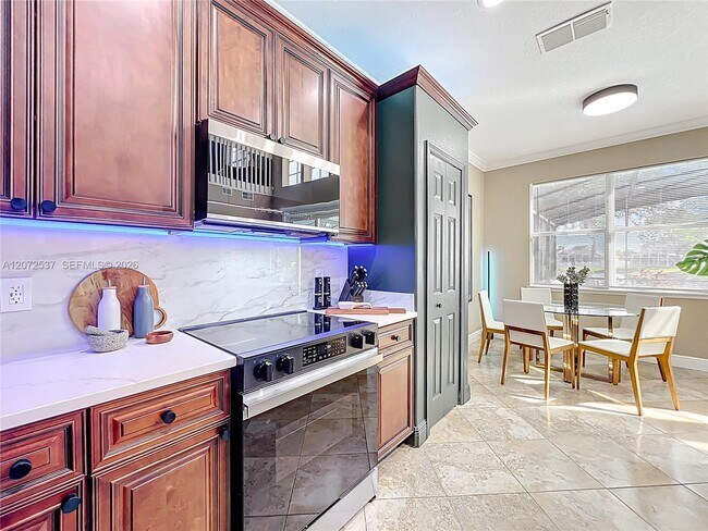Building Photo - 13430 Meadow Bay Loop