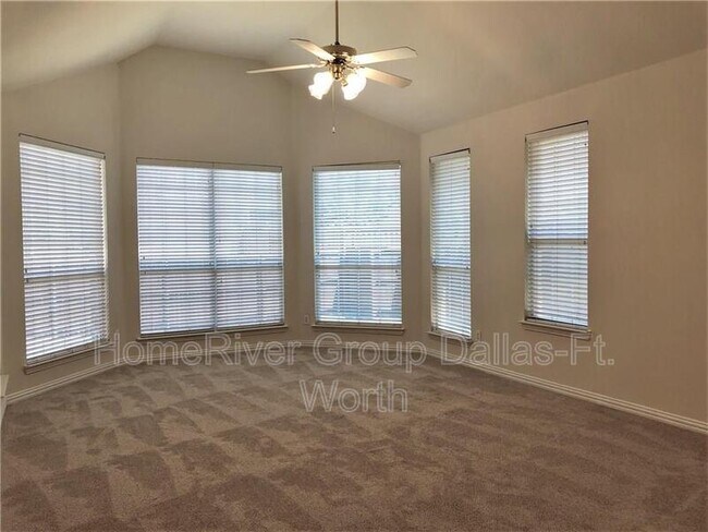 Building Photo - 5134 Navajo Dr