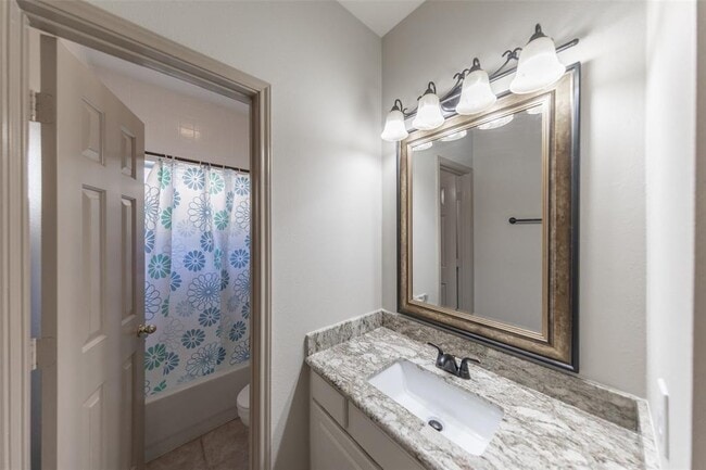 Building Photo - 203 Jewel Park Ln