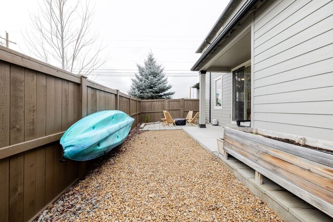 Building Photo - Charming Redmond Craftsman Retreat – Stylish 3-Bed, 3-Bath Home with Community Amenities