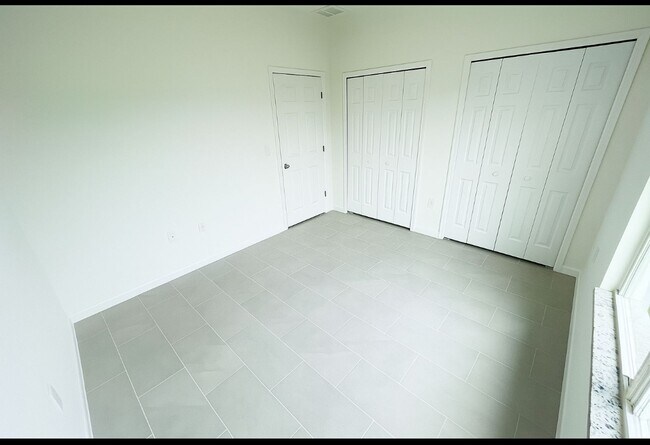 Building Photo - Brand New 2/2/1 -GREAT LOCATION- SW LEHIGH ACRES