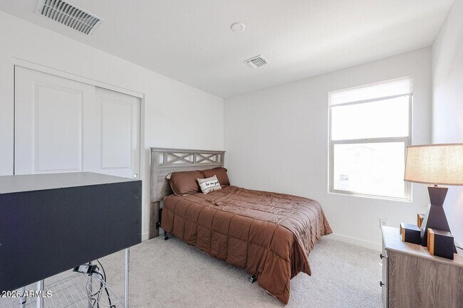 Building Photo - 3361 S 179th Dr