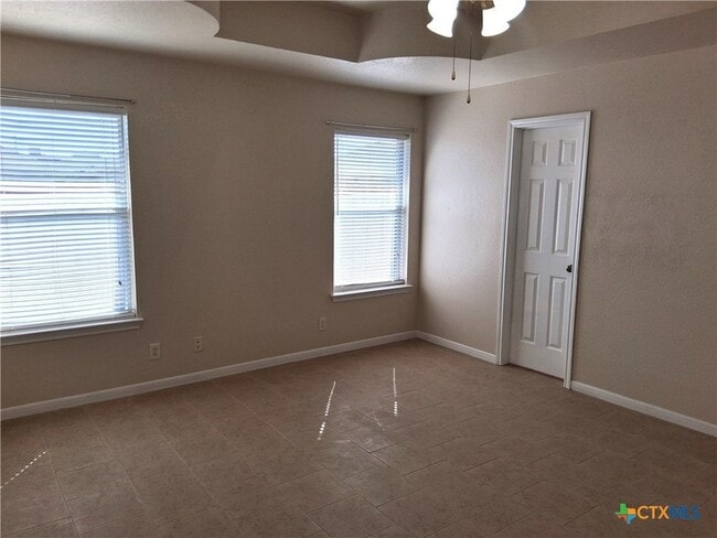 Building Photo - 3107 Lavender Ln