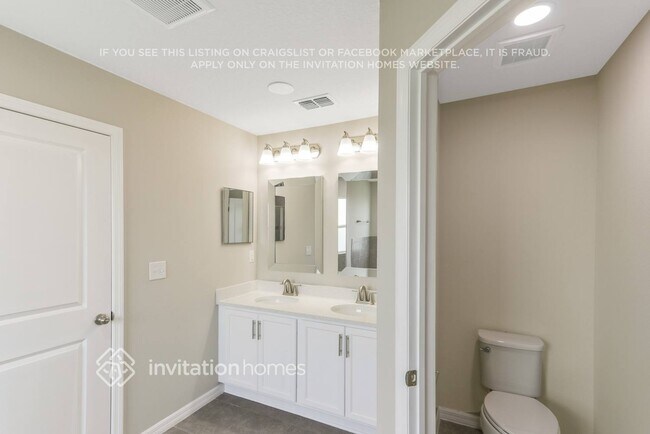 Building Photo - 10538 Medford Lakes Dr