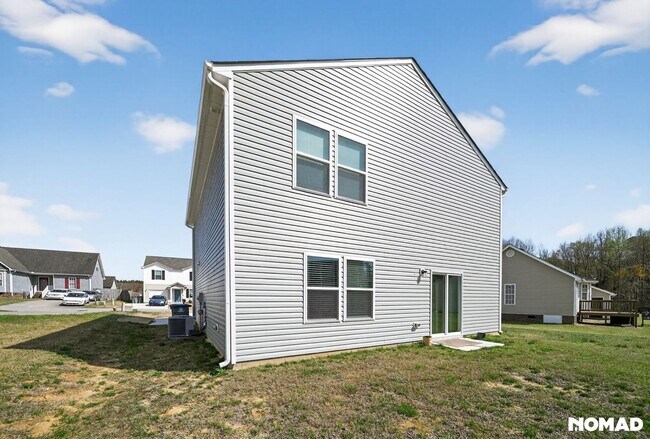 Building Photo - 4 Bedroom 2.5 Bath Home in Rocky Mount