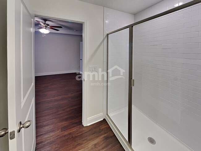 Building Photo - 6170 Little Blf Cir