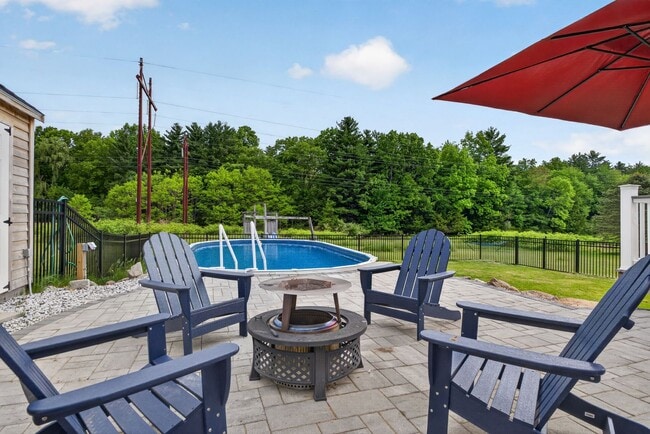Building Photo - Spacious Stratham Home | Semi-In Ground Pool | Finished Basement | AVAILABLE AUGUST 1st