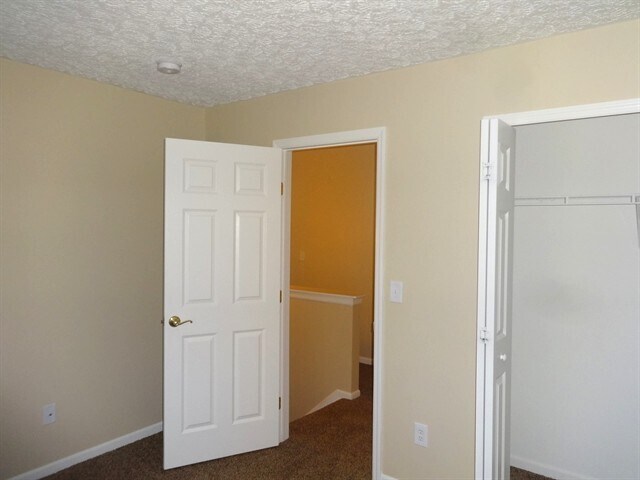 Building Photo - 1124 Waterview Ct