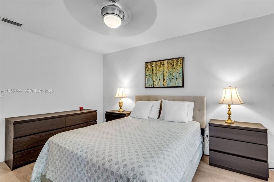 Building Photo - 3430 Torremolinos Ave