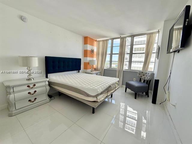 Building Photo - 18051 Biscayne Blvd