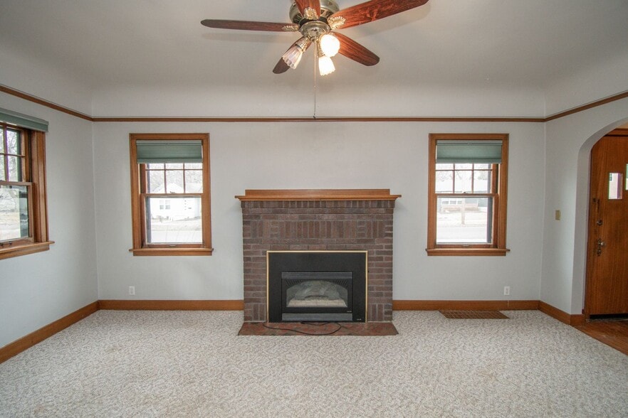 Building Photo - 2116 S Euclid Ave