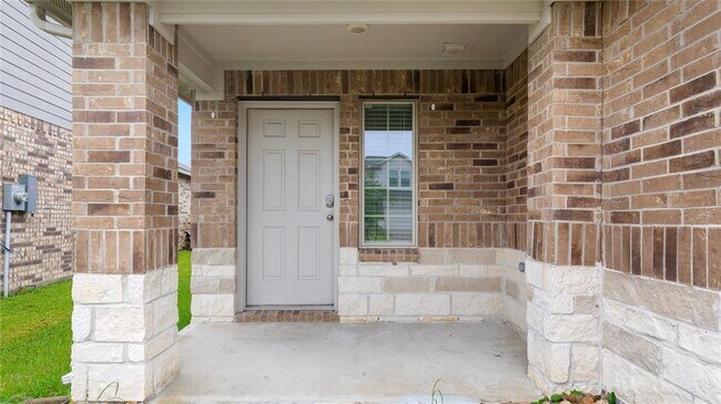 Building Photo - 2326 Spruce Clf Ln