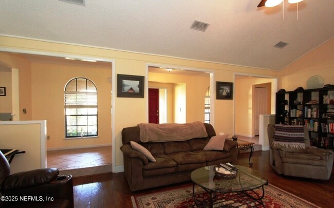 Building Photo - 12352 Toucan Dr