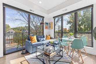 Building Photo - 338 NE 2nd St