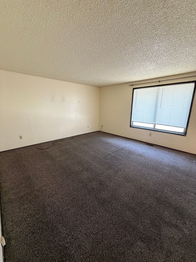 Building Photo - 2bed/ 1bath