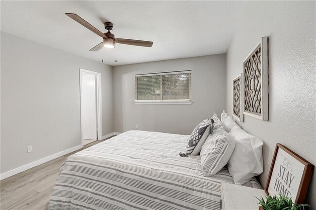 Building Photo - 707 Newcastle Ln