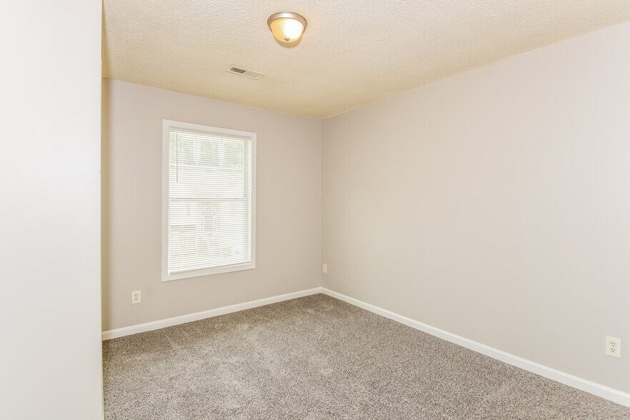 Building Photo - 1558 Blossom Dr
