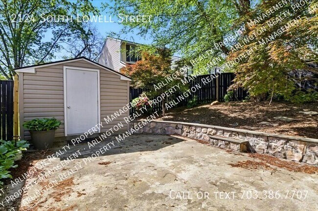Building Photo - 2124 S Lowell St