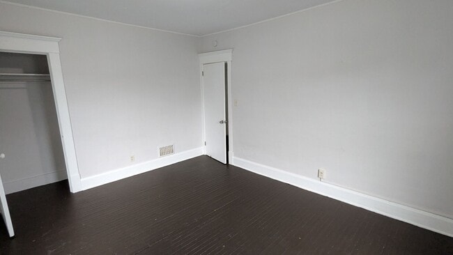 Building Photo - Charming Home for Rent in Scenic Canton: Y...