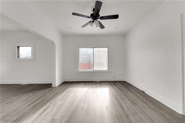 Building Photo - 430 E 149th St