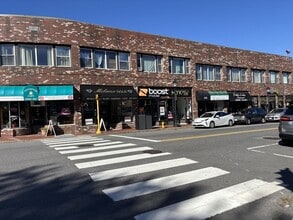 Building Photo - 479 Moody St