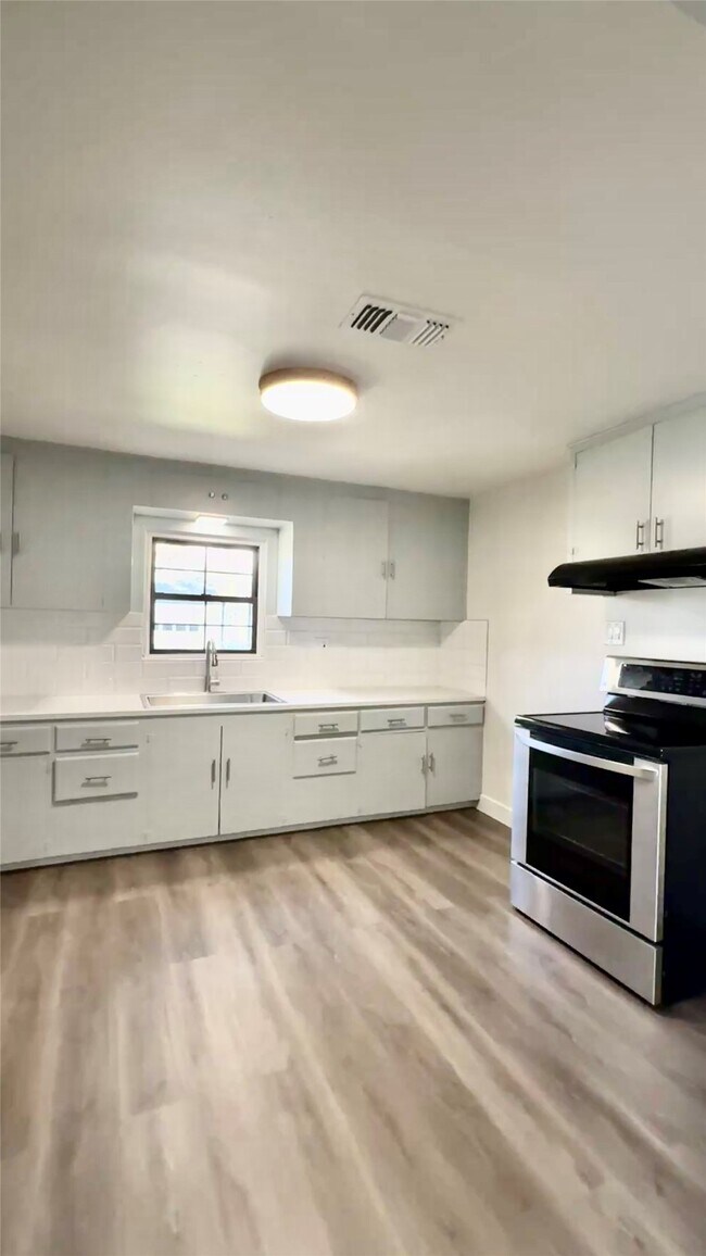 Building Photo - 13309 FM359