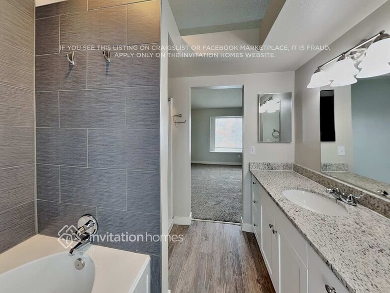 Building Photo - 10418 Strasburg Way