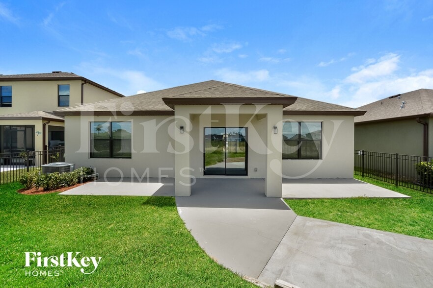 Building Photo - 3738 Loggerhead Ln