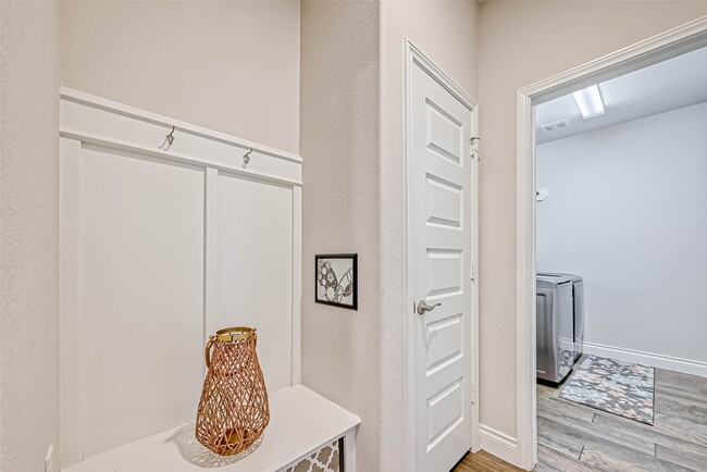 Building Photo - 2337 Mayfield Trail Ct