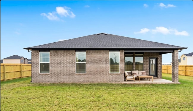 Building Photo - 2311 Longfellow Dr