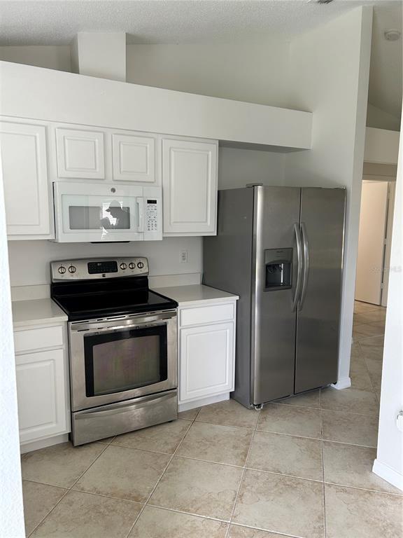 Building Photo - 1515 Silktree Ct