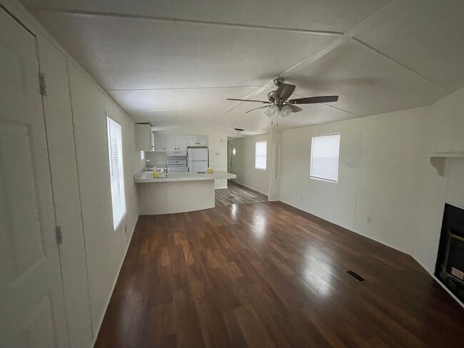 Building Photo - Charming 2-Bedroom, 2-Bath Mobile Home in ...