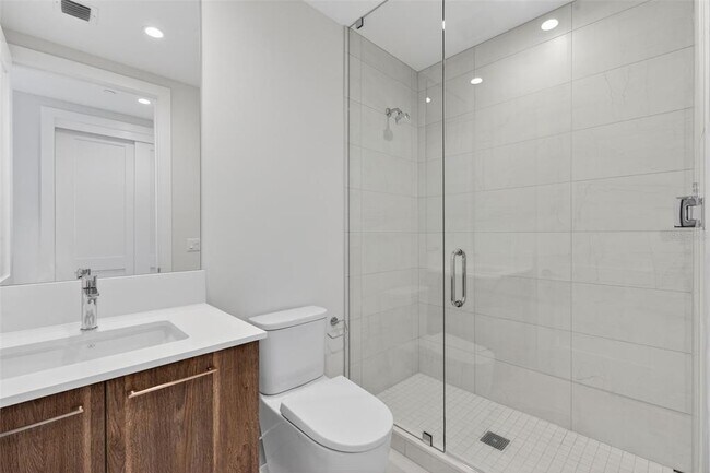 Building Photo - 275 1st Ave S