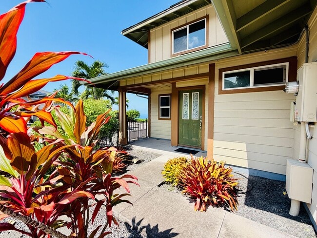 Building Photo - 4 bedroom, 2.5 bath with sweeping coastline views!