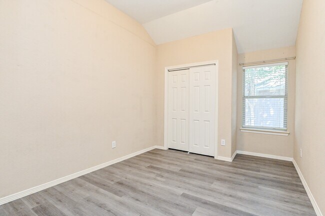 Building Photo - 719 Levi Bend