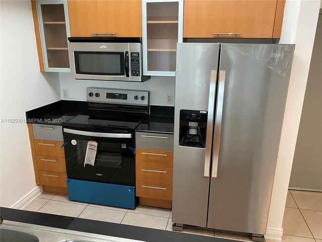 Building Photo - 1750 N Bayshore Dr