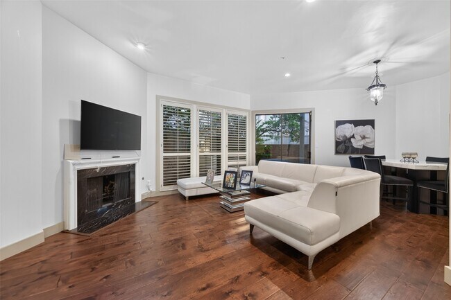 Building Photo - 6000 Sugar Hill Dr