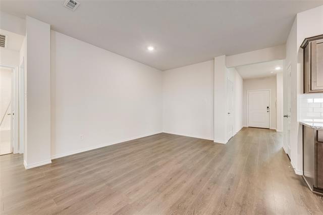 Building Photo - 4016 Huntington Dr