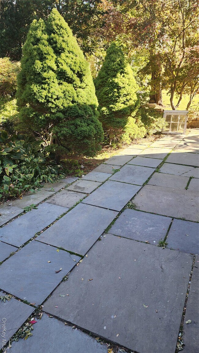 Building Photo - 22 Beech St