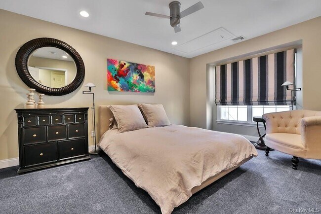 Building Photo - 8 Caruso Pl