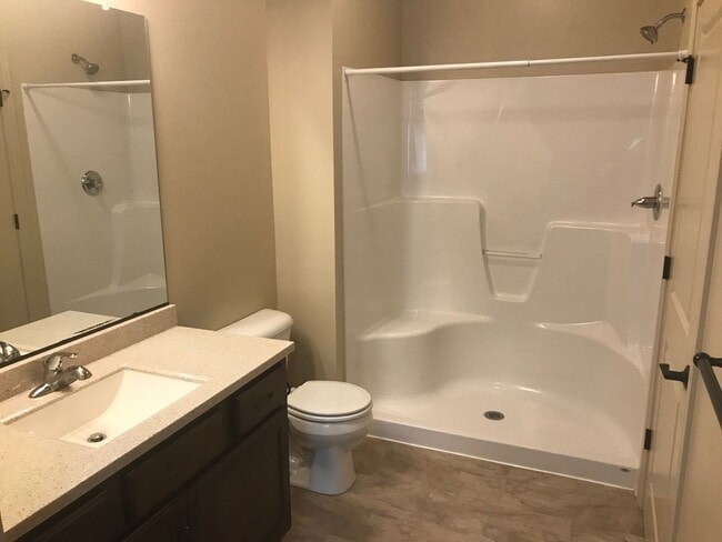 Building Photo - 2724 Bobcat Dr