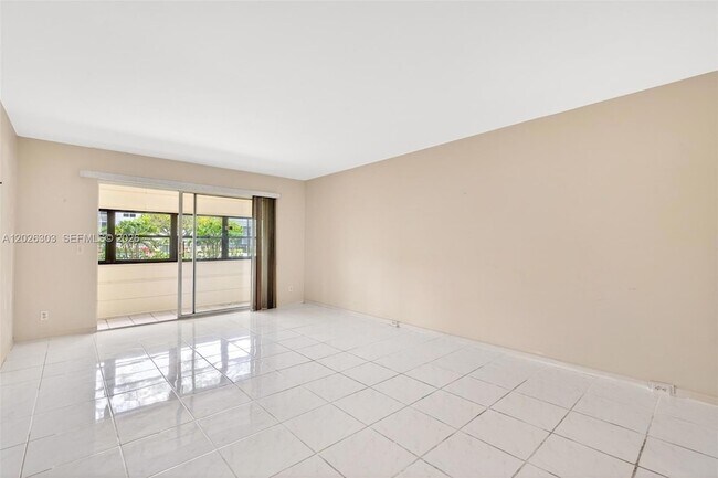 Building Photo - 1400 SW 124th Terrace